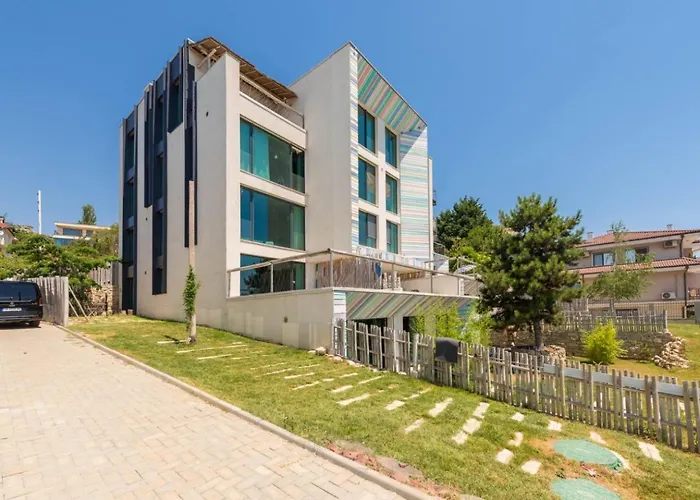 Design Lux Harmony In Bamboo Garden,no Shoes Allowed Inside Varna