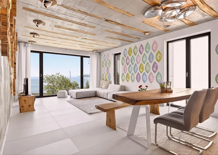 Design Lux Harmony In Bamboo Garden,no Shoes Allowed Inside Appartement *