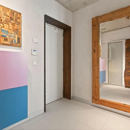 Design Lux Harmony In Bamboo Garden,no Shoes Allowed Inside Warna