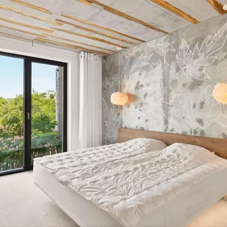 Apartment Design Lux Harmony In Bamboo Garden,no Shoes Allowed Inside Warna